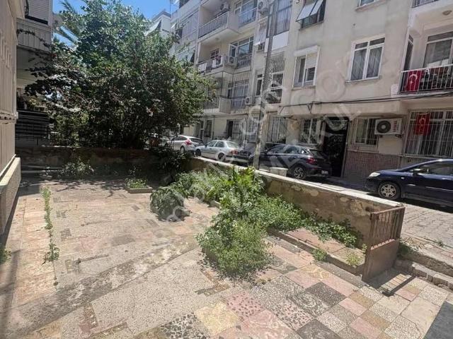 Karşiyaka, İzmir içerisinde satılık mülk