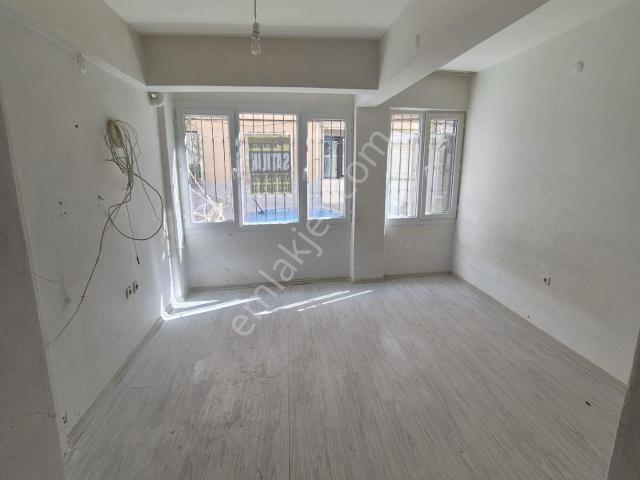 Karşiyaka, İzmir içerisinde satılık mülk
