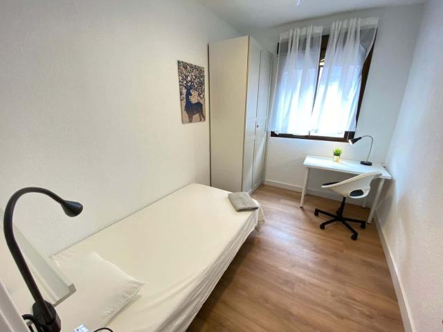 Habitación en alquiler en Puente de Vallecas, Madrid