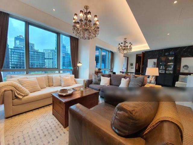 Apartment for sale in Newton