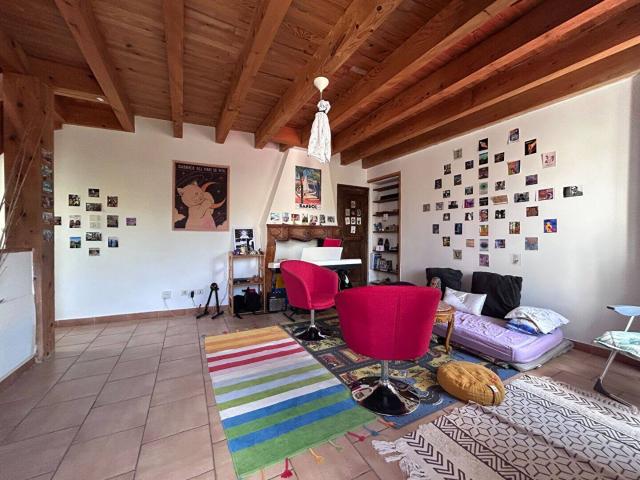 Maison location à La Roche, Alba-la-Romaine