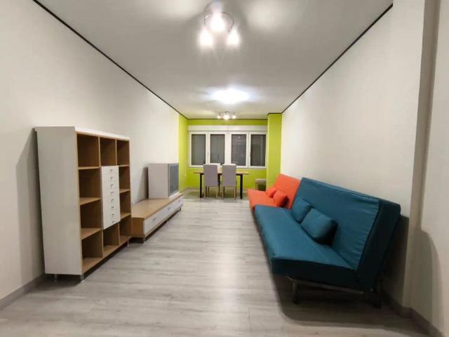 Apartamento en alquiler en Distrito 5, Albacete