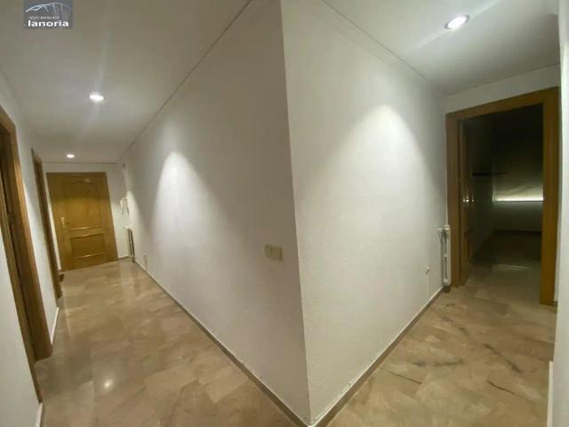 Apartamento en alquiler en Centro, Albacete