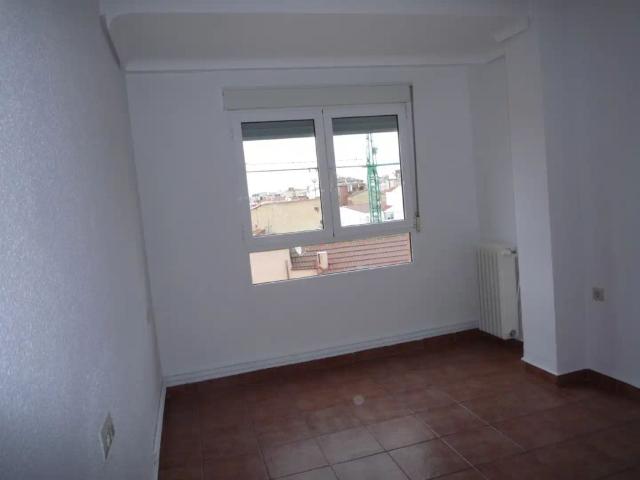 Apartamento en alquiler en Distrito 2, Albacete