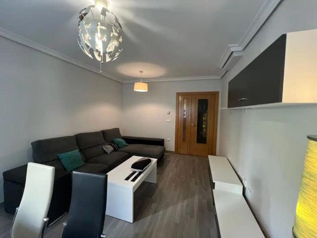 Apartamento en alquiler en Distrito 4, Albacete