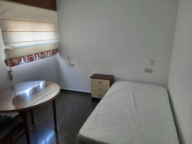 Apartamento en alquiler en Centro, Albacete