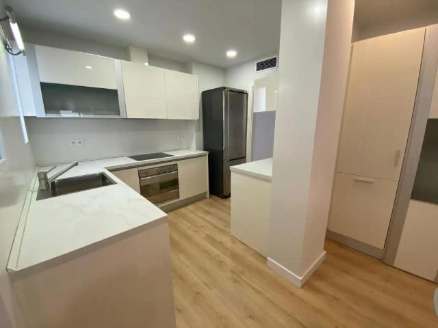 Apartamento en alquiler en Centro, Albacete