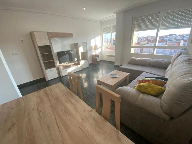 Apartamento en alquiler en Distrito 2, Albacete
