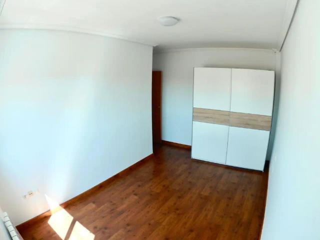 Apartamento en alquiler en Distrito 5, Albacete