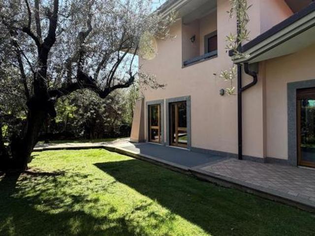 Villa Indipendente in affitto a Roma Capitale, Lazio