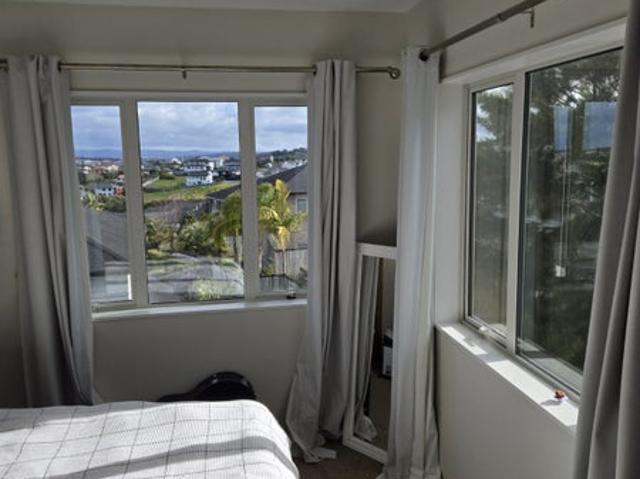 Apartment for rent in Paremoremo, Oroua County