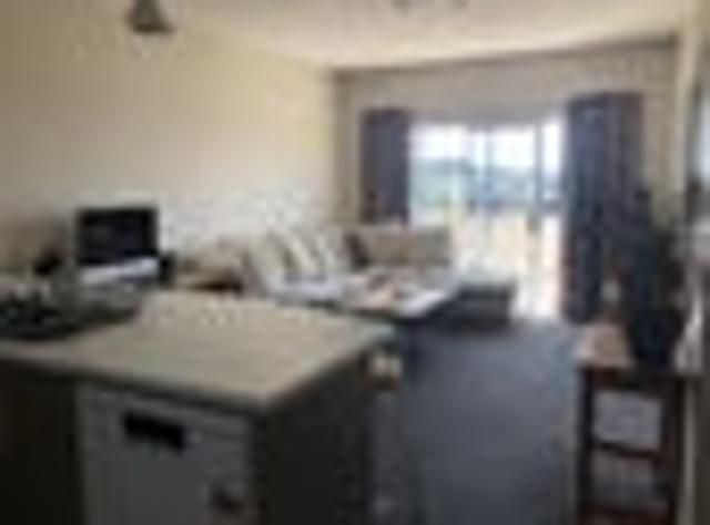 House for rent in Paremoremo, Oroua County