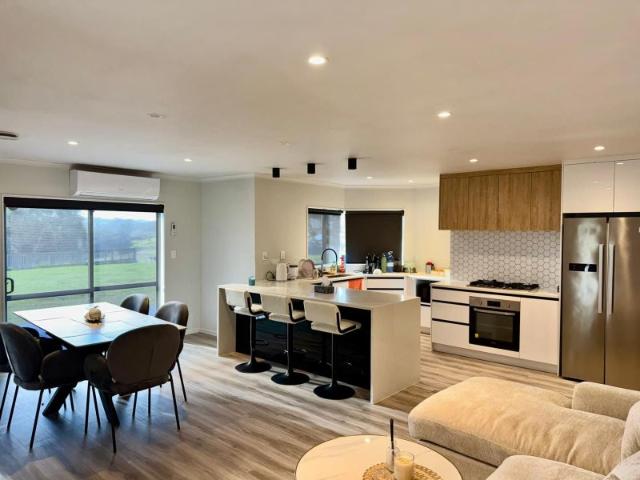 House for rent in Wairau Valley