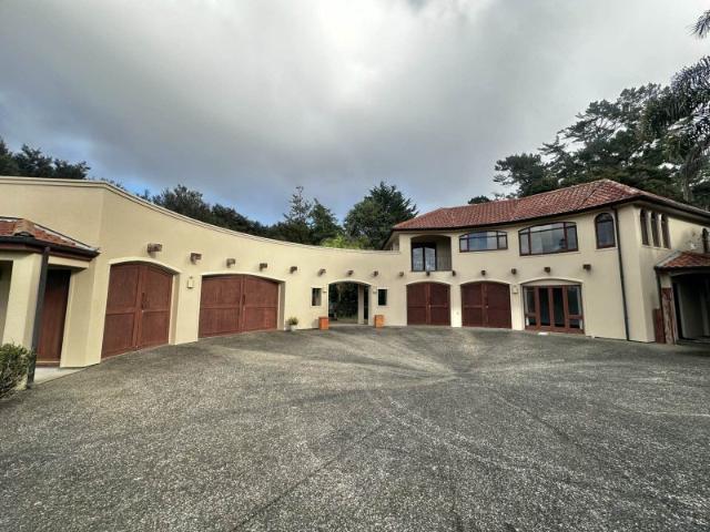 House for rent in Paremoremo