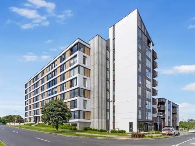 Apartment for rent in Paremoremo, Oroua County