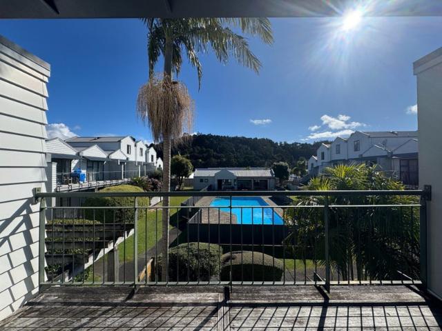 House for rent in Paremoremo, Oroua County