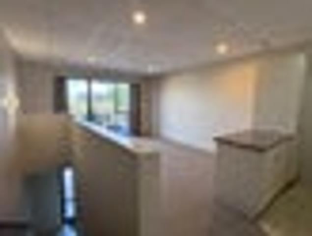Apartment for rent in Paremoremo, Oroua County