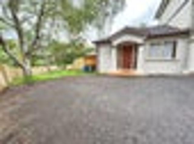 House for rent in Paremoremo, Oroua County