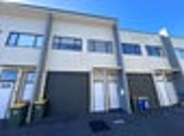 House for rent in Paremoremo, Oroua County