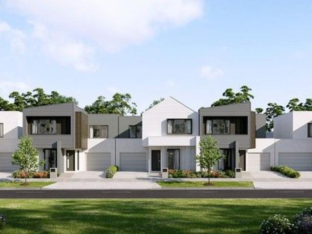 Townhouse for sale in Pakenham, Victoria