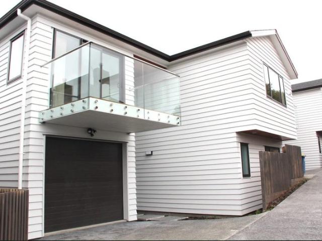 House for rent in Paremoremo, Oroua County
