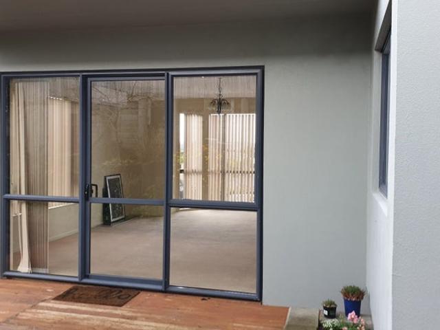 Apartment for rent in Paremoremo, Oroua County