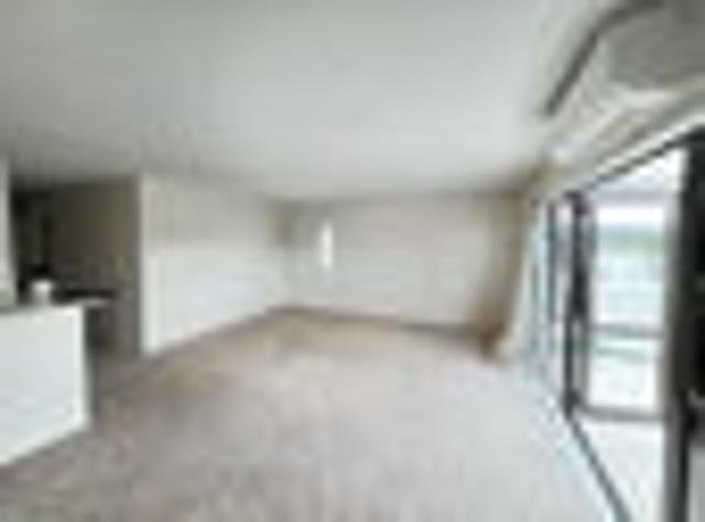 Townhouse for rent in Paremoremo, Oroua County