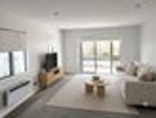 Townhouse for rent in Paremoremo, Oroua County