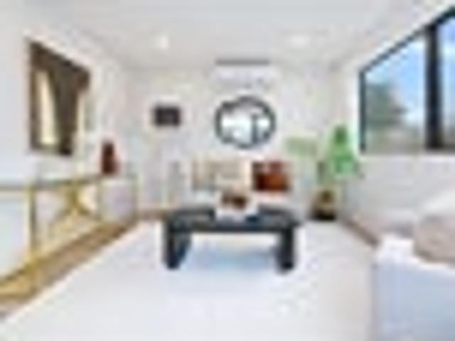 Townhouse for rent in Schnapper Rock, Upper Harbour