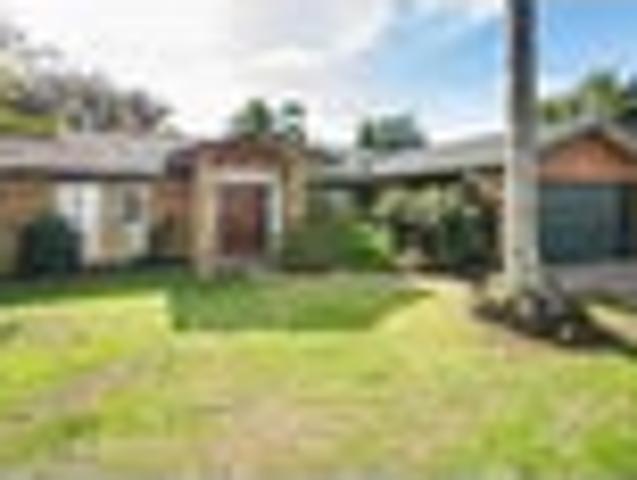 House for rent in Paremoremo, Oroua County
