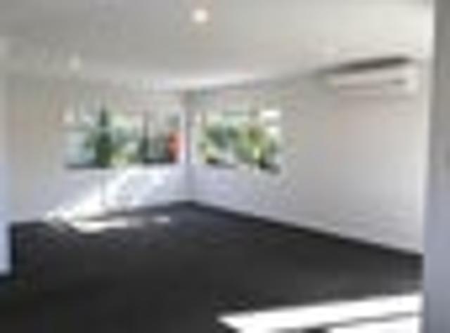 House for rent in Paremoremo, Oroua County