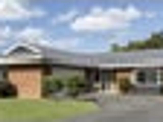 House for rent in Paremoremo