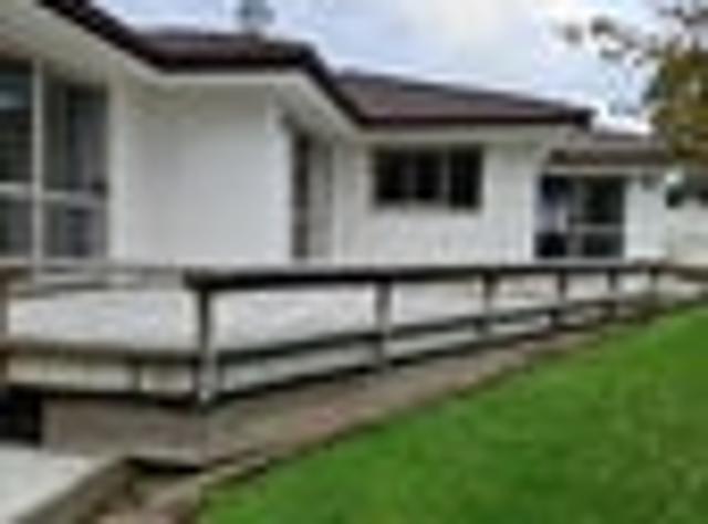 House for rent in Paremoremo