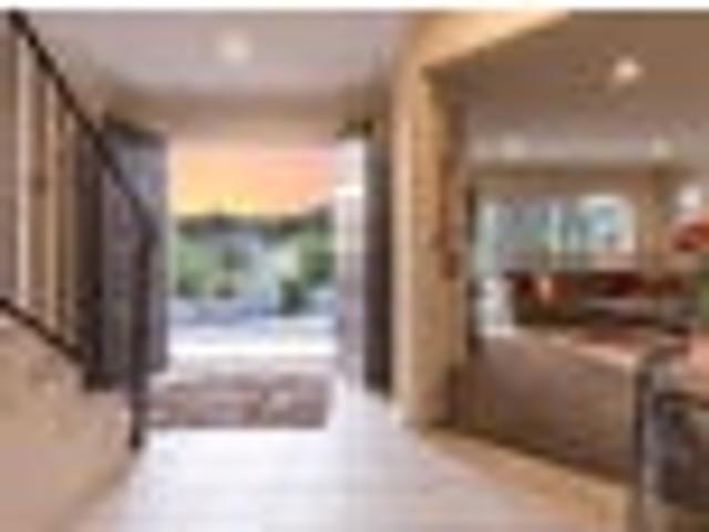 House for rent in Paremoremo, Oroua County