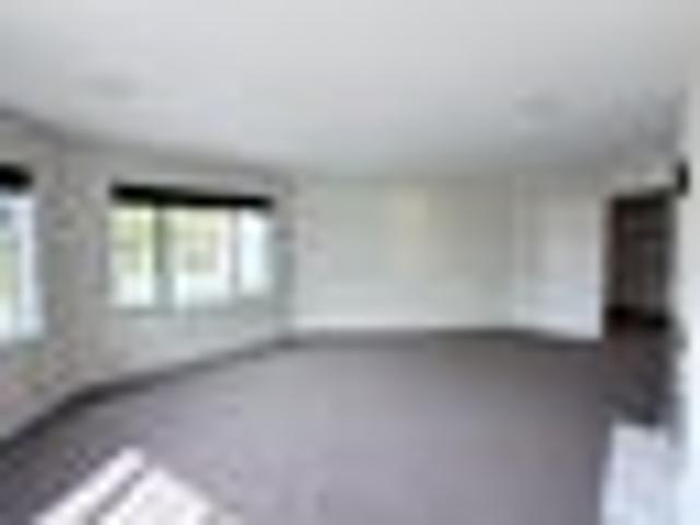 House for rent in Paremoremo