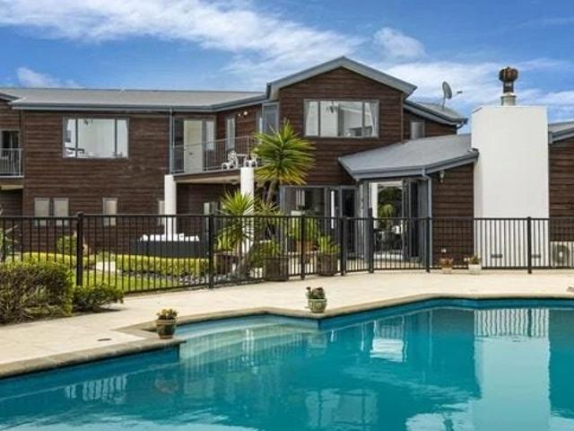House for rent in Wairau Valley