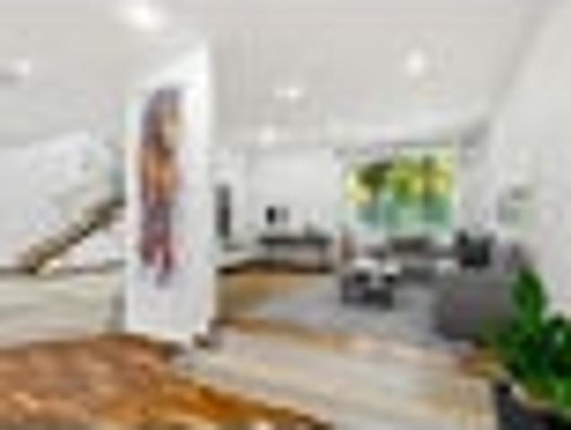 House for rent in Paremoremo