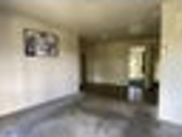 Apartment for rent in Paremoremo, Oroua County