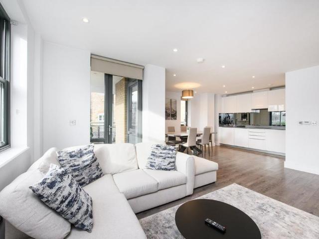 Apartment for rent in London Borough of Hounslow, Strand
