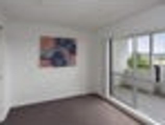 Apartment for rent in Paremoremo, Oroua County
