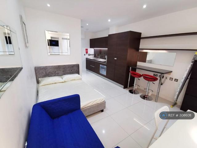 Apartment for rent in London Borough of Camden, Greater London