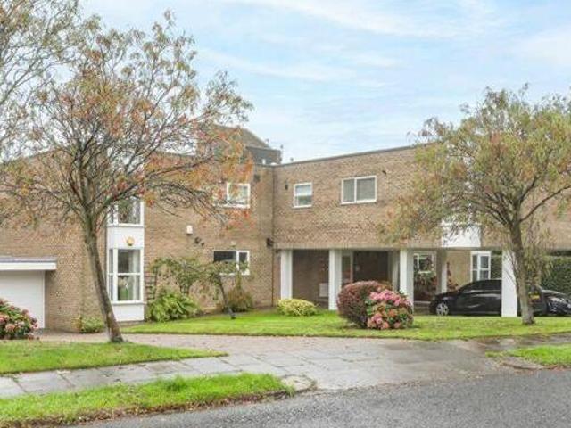 House for sale in Newcastle-under-Lyme, Staffordshire