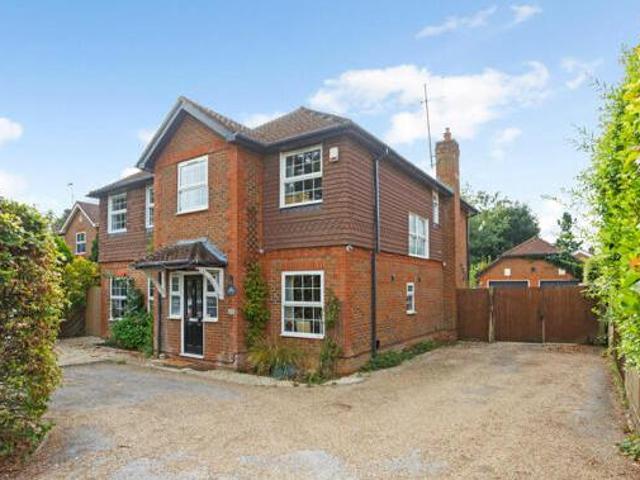 House for sale in Fleet, Hart