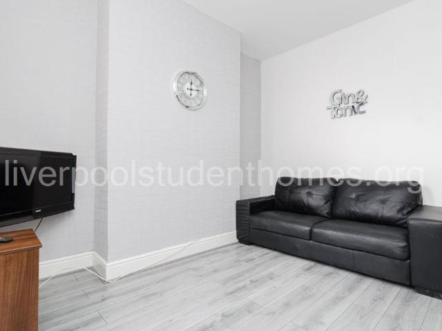 House for rent in Kensington, Calderstones