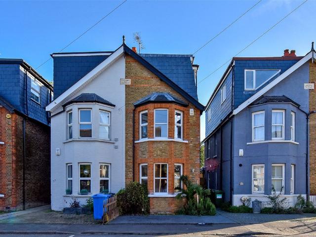 House for rent in Old Windsor