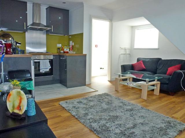 Apartment for rent in Penylan, Falcon Lodge