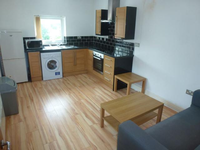 Apartment for rent in Plasnewydd, Falcon Lodge