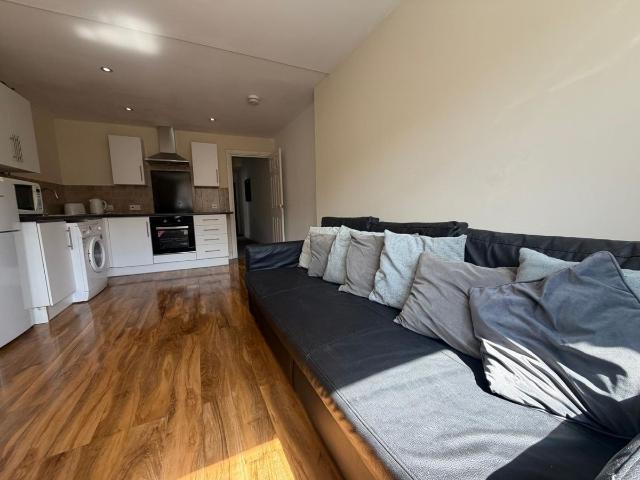 Apartment for rent in Plasnewydd, Cardiff