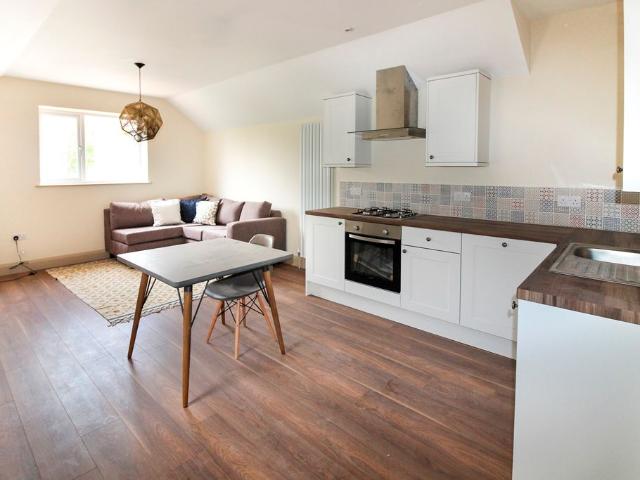House for rent in Penylan, Falcon Lodge