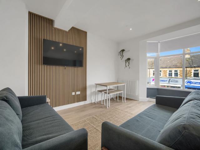 House for rent in Plasnewydd, Falcon Lodge